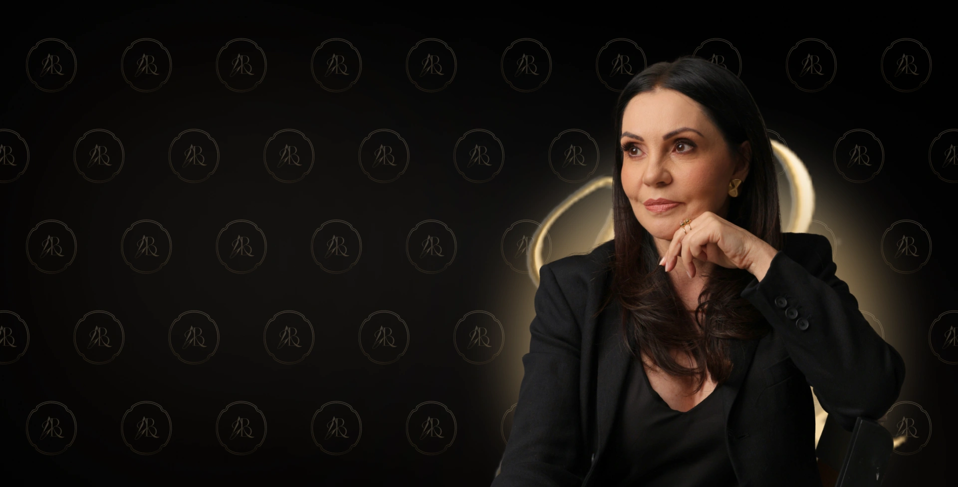 Dra. Andrea Barrueco em retrato profissional